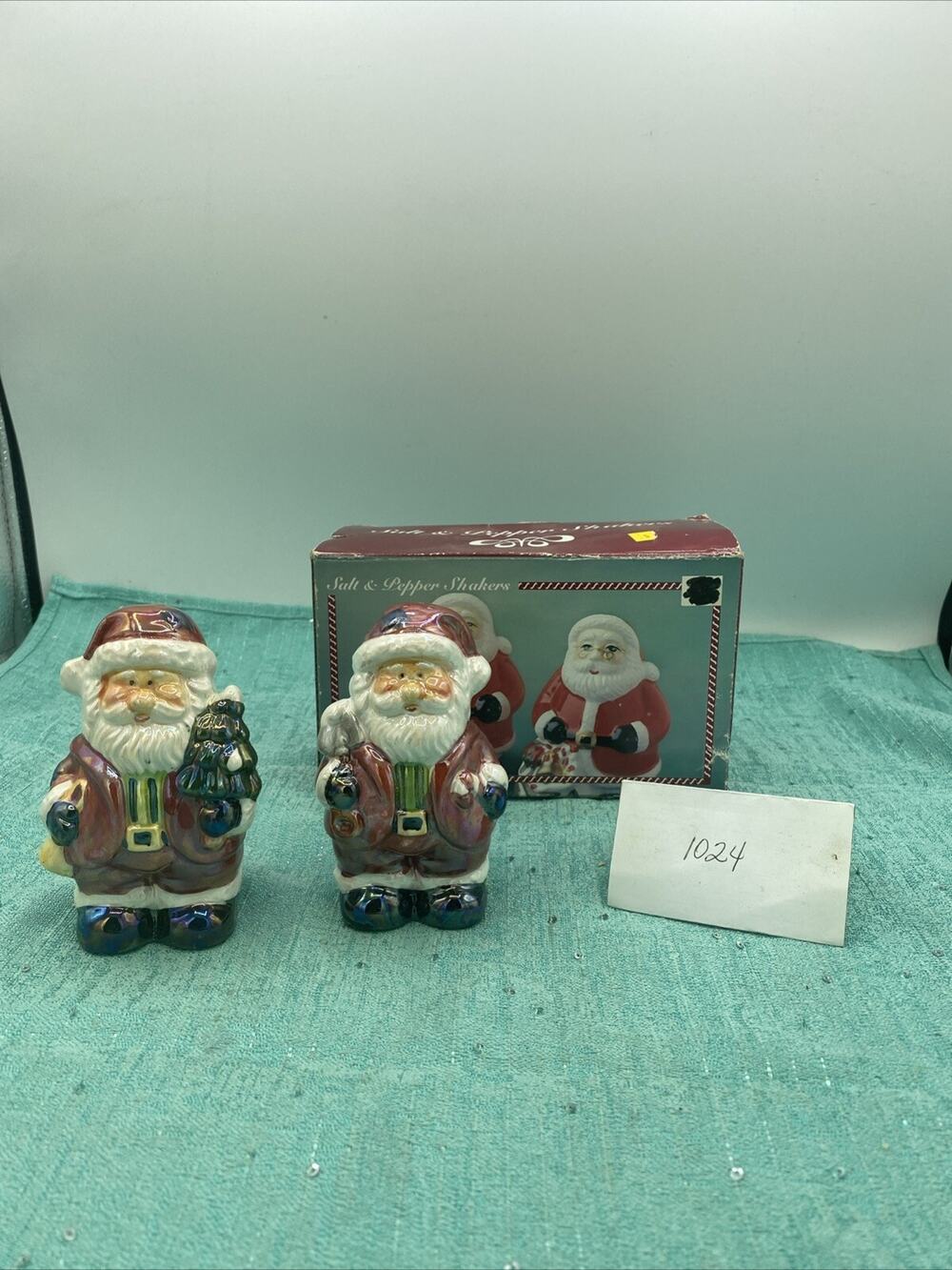 Iridescent Holiday Christmas Santa Clauses Salt and Pepper Shakers 4”